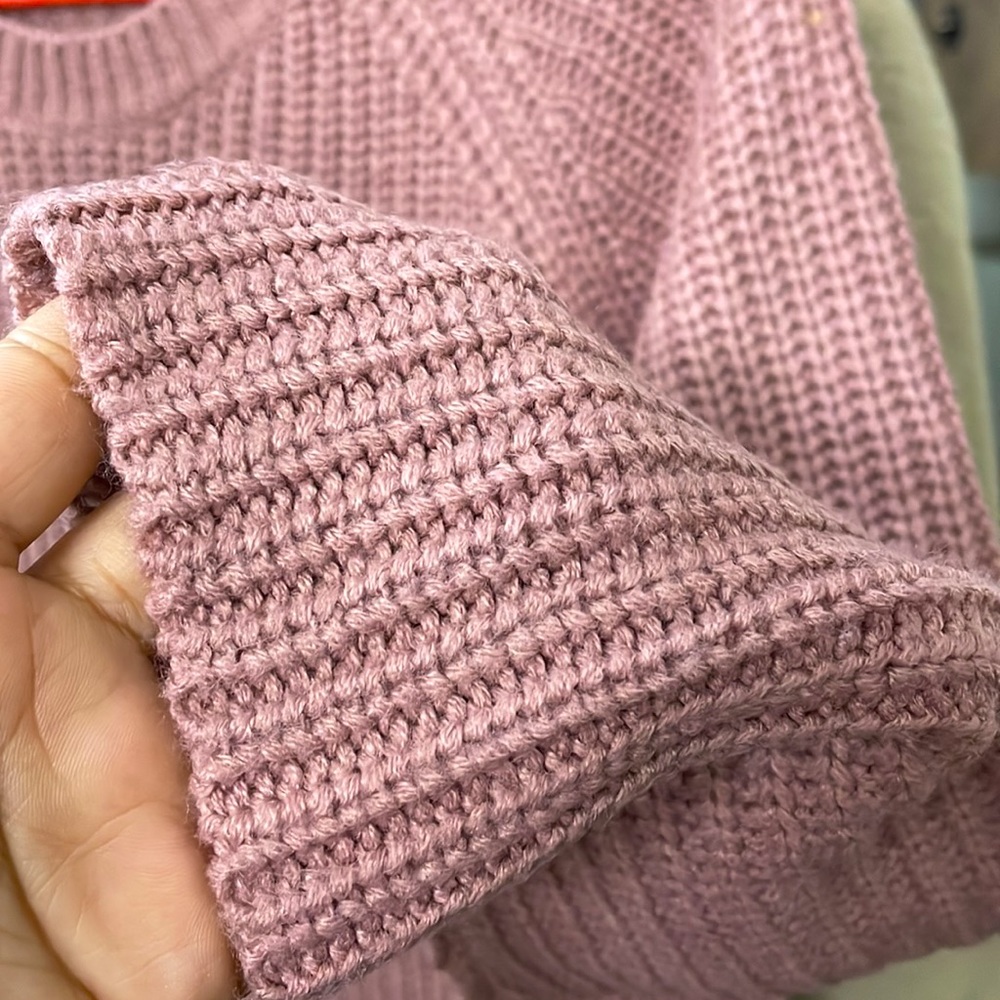 Beautiful jumper - Picture 4 of 5